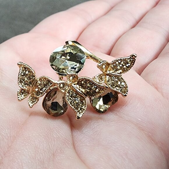 NWT Amazon Gold Toned Jeweled Butterfly Fashion Ring Size 4 - Picture 14 of 16